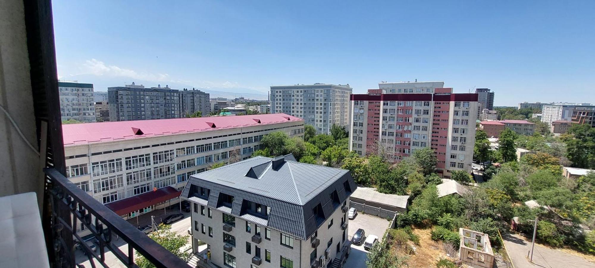 White Apartment With Panoramic View In The Center Bishkek Exterior foto